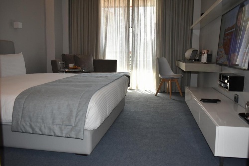 ParkTower Suites image 3