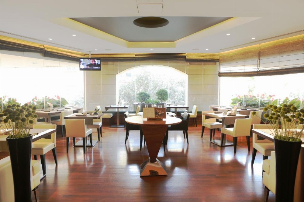 ParkTower Suites Image 33